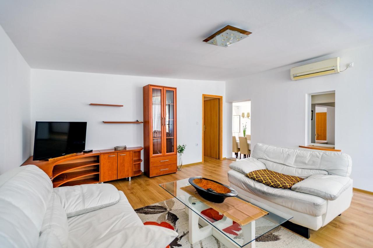 Comfort Holiday Apartment Zadar - With Parking And Balcony Bagian luar foto