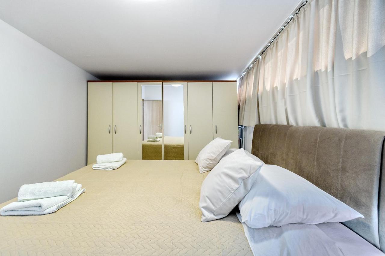Comfort Holiday Apartment Zadar - With Parking And Balcony Bagian luar foto