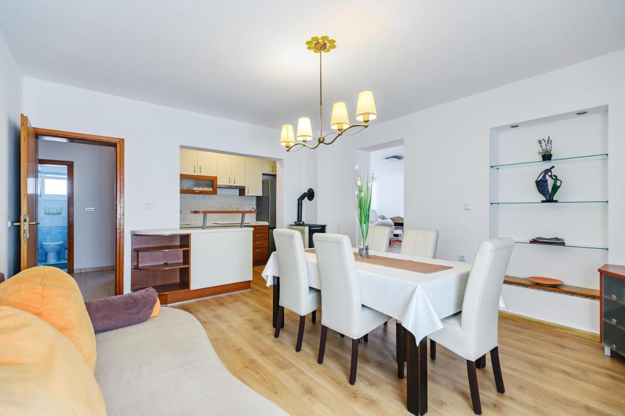 Comfort Holiday Apartment Zadar - With Parking And Balcony Bagian luar foto