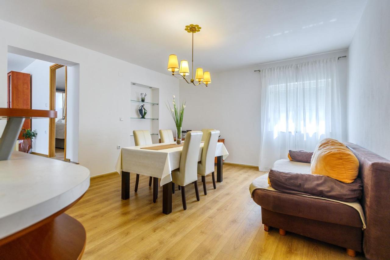 Comfort Holiday Apartment Zadar - With Parking And Balcony Bagian luar foto